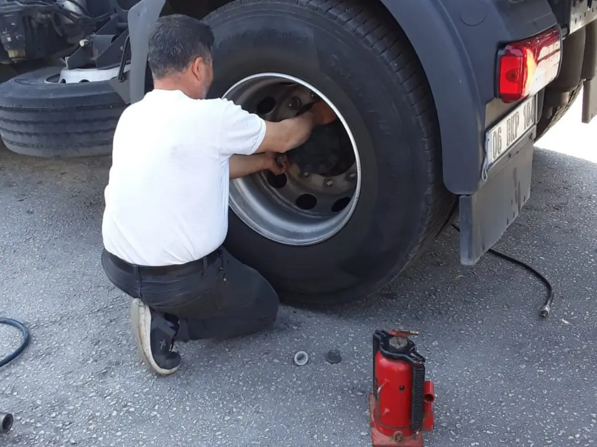 Gülyalı Oto Lastikçi